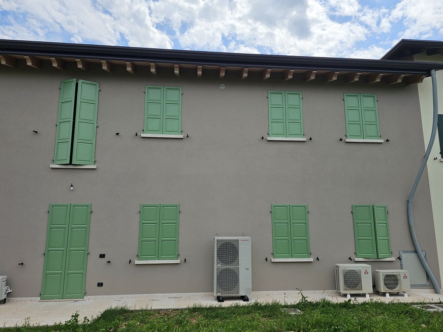 Serramenti in legno e persiane